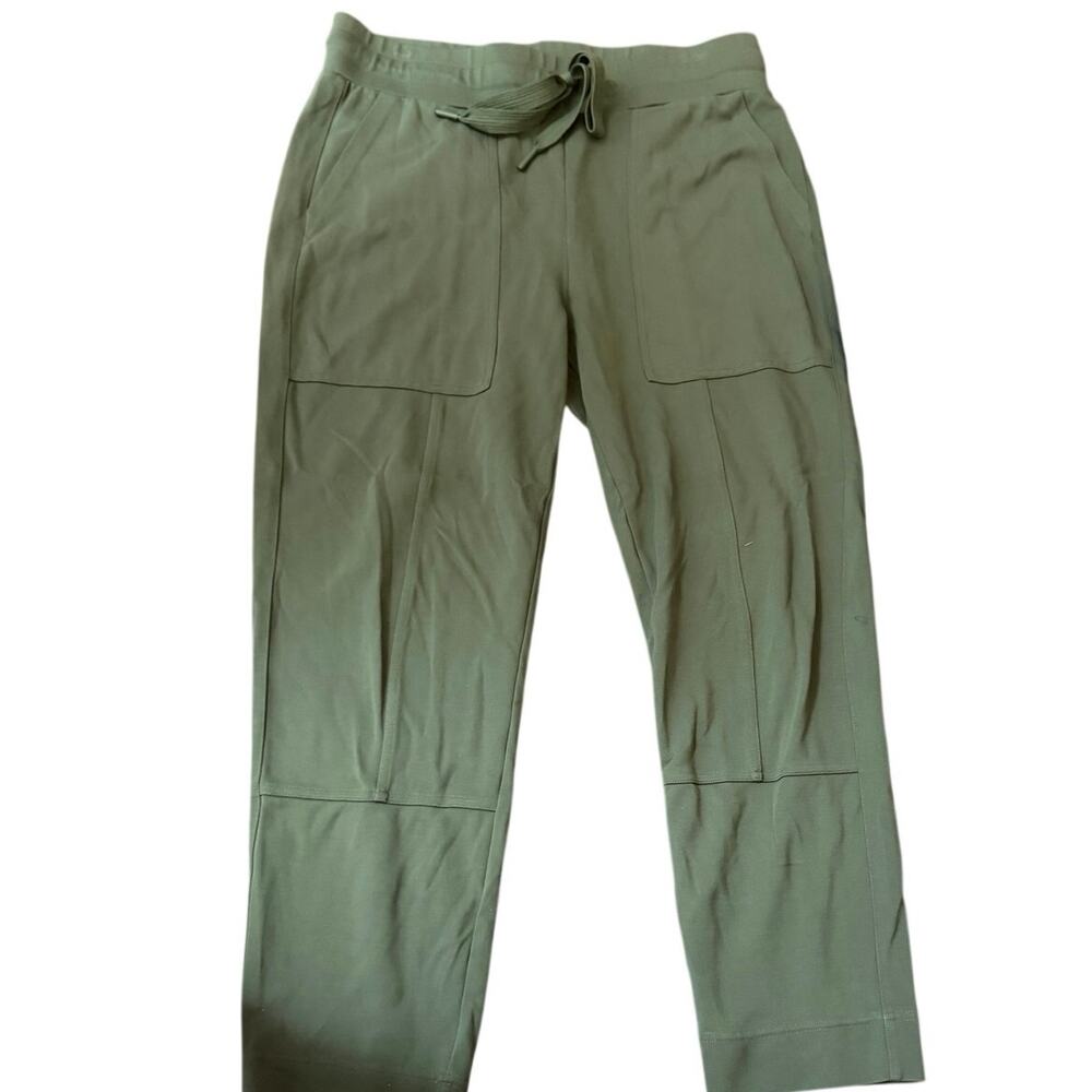 Cabi 6048 Everyday Lounger Spring 2022 Medium EUC. Green